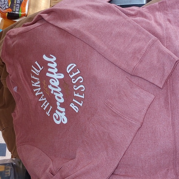 Long sleeved butter knot spf graphic tee - Picture 1 of 3